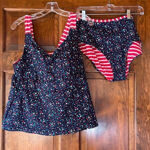 Lands end tankini  reversible! Just in time for Fourth of July. Size 16w